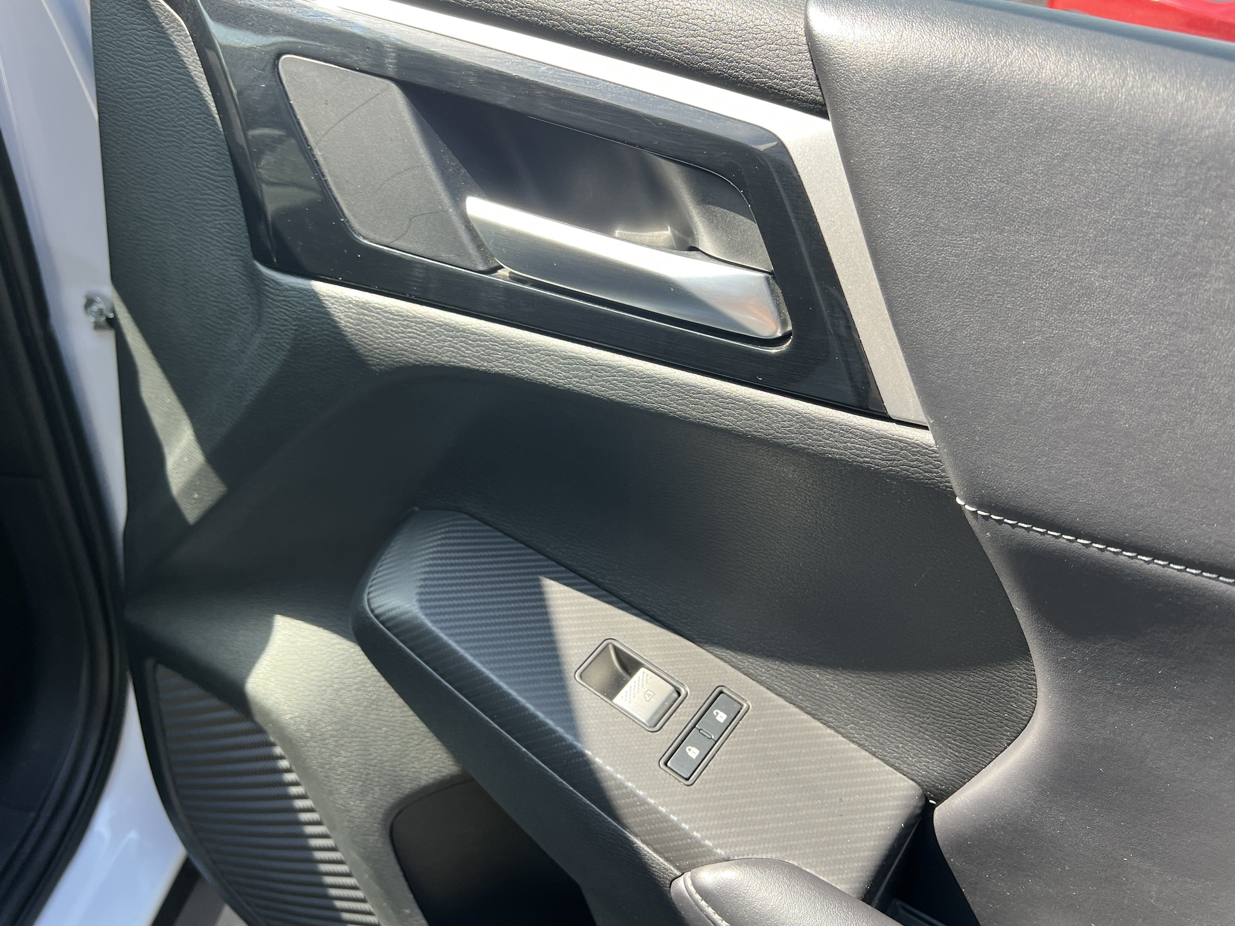 Used 2024 Mitsubishi Outlander SE FWD image 16