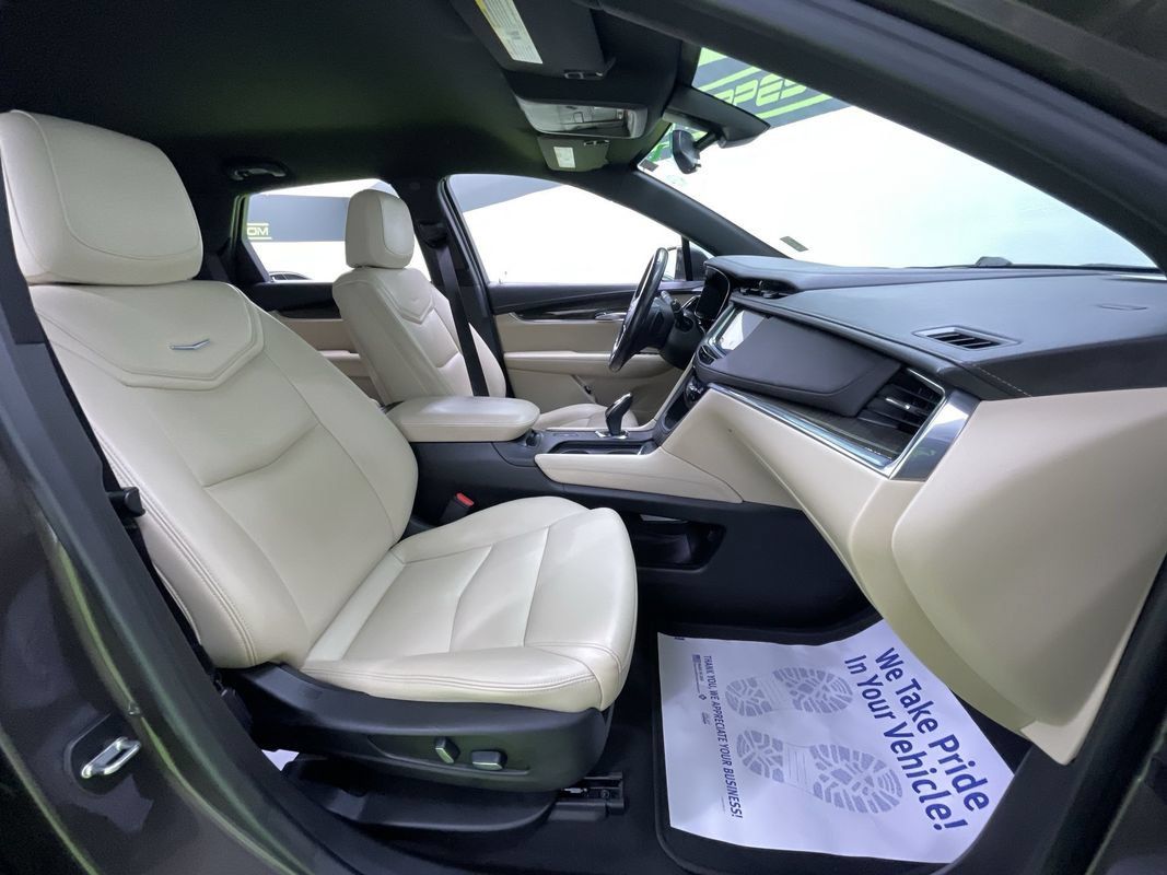 Used 2019 Cadillac XT5 FWD image 28