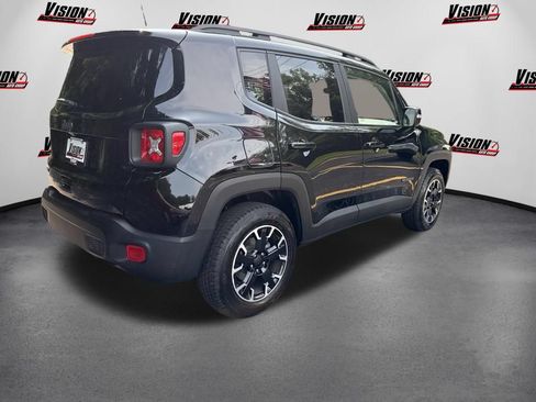 Used 2023 Jeep Renegade Latitude w/ Sun/Sound Group AWD/4WD image 5