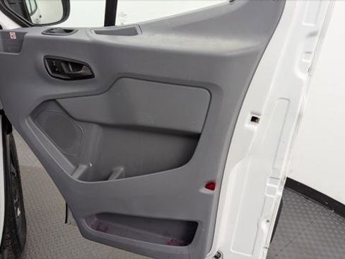 Used 2019 Ford Transit 150 130 Low Roof RWD image 18