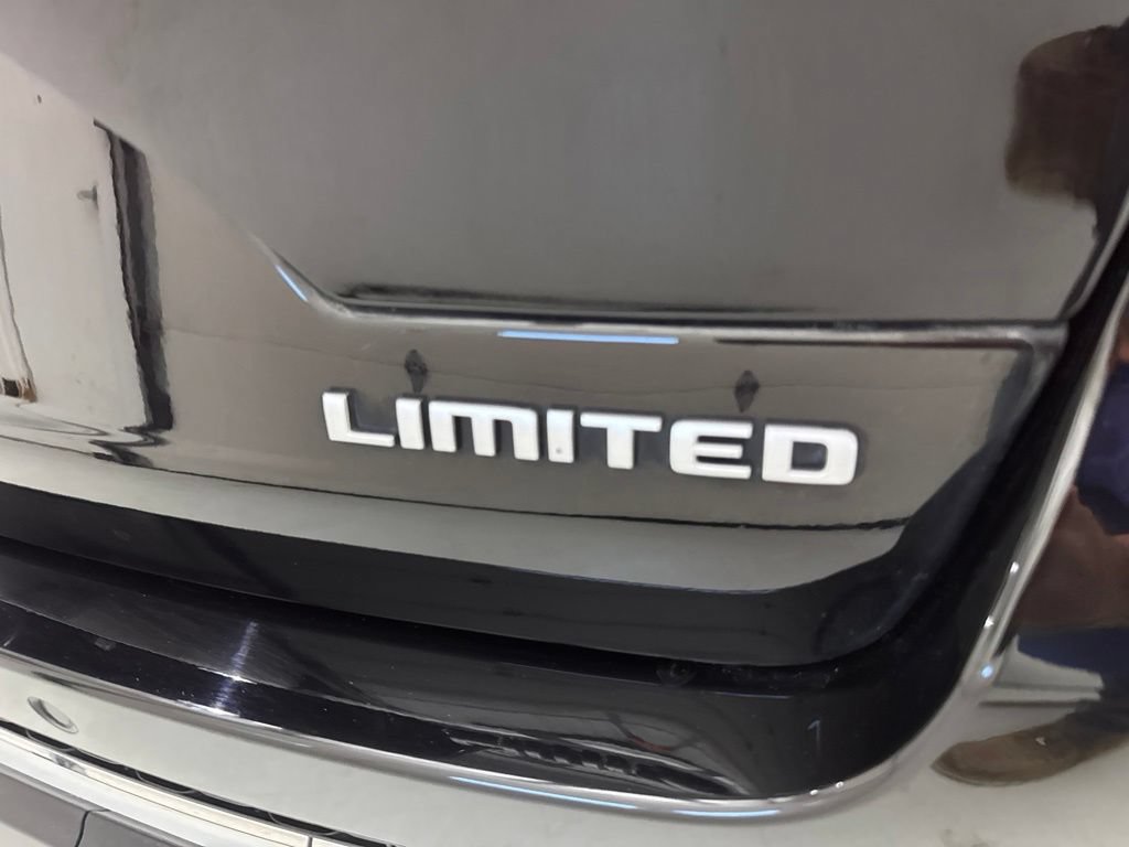 Used 2024 Jeep Grand Cherokee Limited AWD/4WD image 11