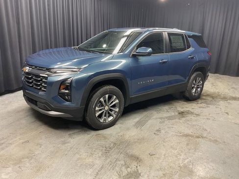 New 2026 Chevrolet Equinox LT image 2