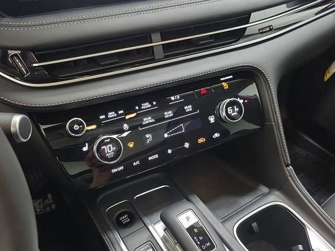 Certified 2026 INFINITI QX60 Pure w/ Cargo Package AWD/4WD image 21