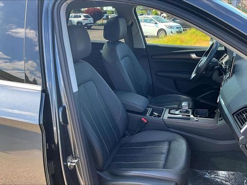 Used 2021 Audi Q5 e Premium Plus w/ Premium Plus Package AWD/4WD image 10