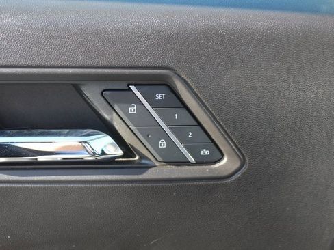 Used 2024 GMC Canyon Denali image 44