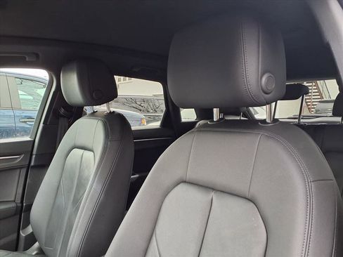 Used 2020 Audi Q3 2.0T Premium image 11