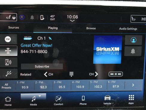 Used 2024 Chrysler Pacifica Touring-L image 26