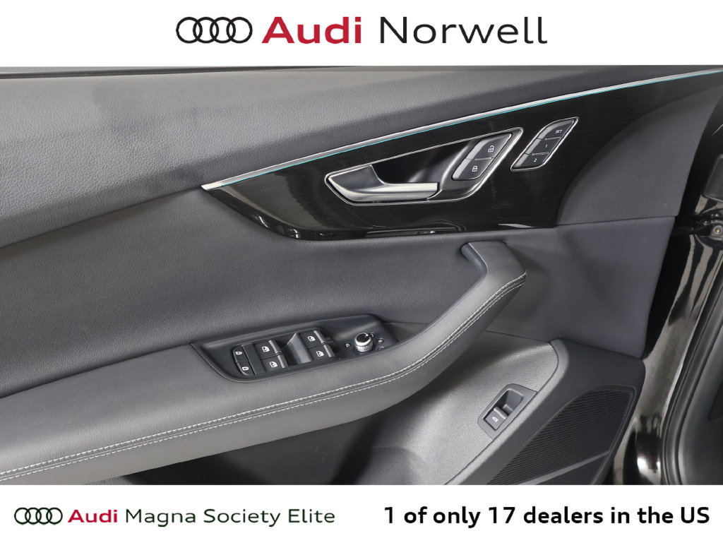 Used 2025 Audi Q7 3.0T Prestige AWD/4WD image 23