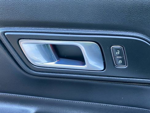 Used 2018 Ford Mustang GT Premium RWD image 17