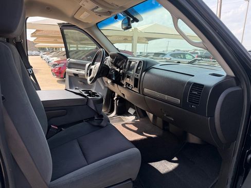 Used 2009 Chevrolet Silverado 2500 LT w/ Exterior Plus Package RWD image 19