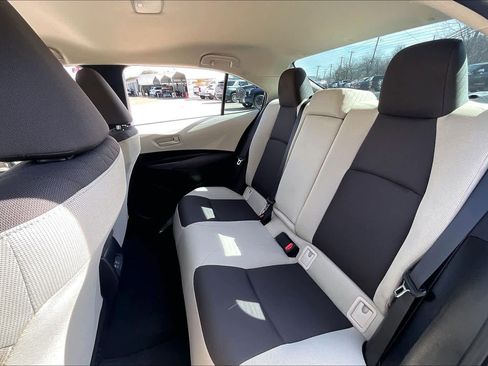 Used 2025 Toyota Corolla LE image 20