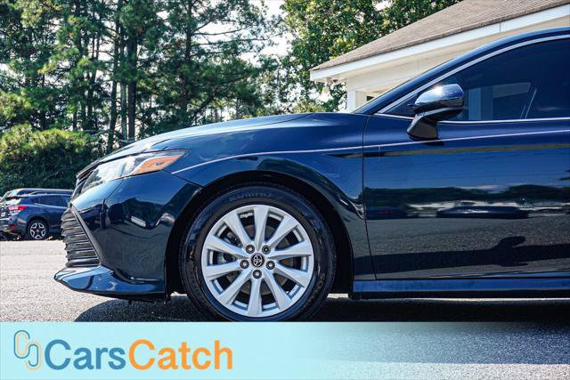 Used 2020 Toyota Camry LE FWD image 15