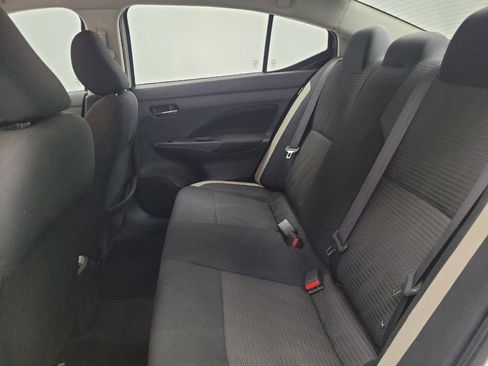Used 2021 Nissan Versa SV FWD image 18
