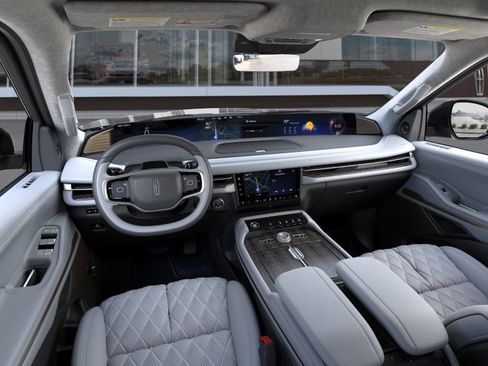 New 2026 Lincoln Navigator L Black Label AWD/4WD image 9