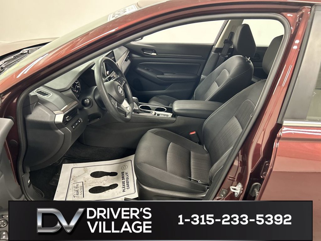 Used 2024 Nissan Altima 2.5 SV AWD/4WD image 9