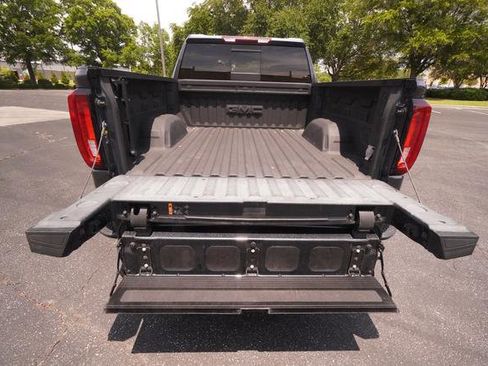 Used 2021 GMC Sierra 1500 SLT w/ SLT Premium Package AWD/4WD image 13