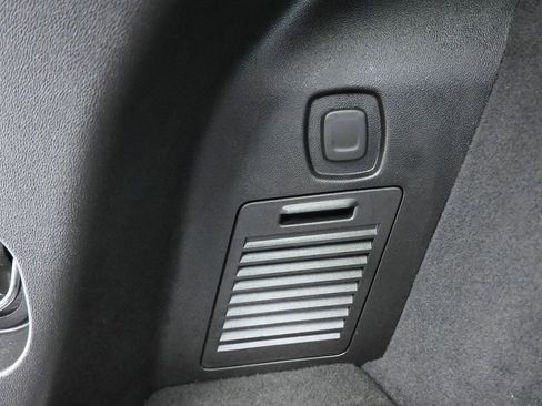 Used 2025 Cadillac XT5 Premium Luxury image 50