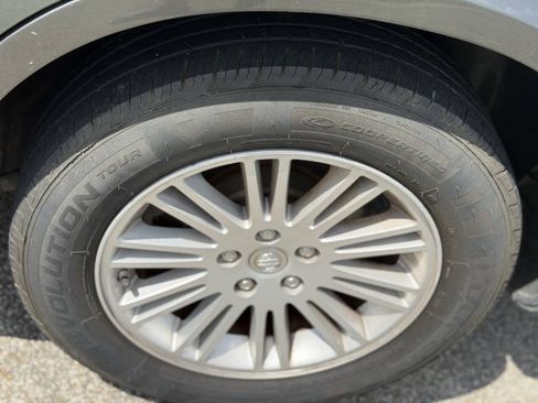 Used 2009 Chrysler 300 Touring RWD image 27