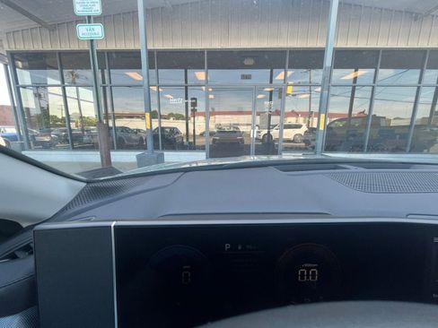 Used 2025 Hyundai Sonata SEL FWD image 34