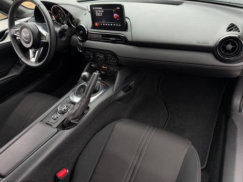 Used 2020 MAZDA MX-5 Miata RF Club image 25