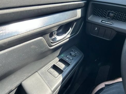 Used 2024 Honda CR-V LX image 17
