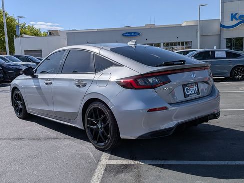 Used 2022 Honda Civic Sport image 8
