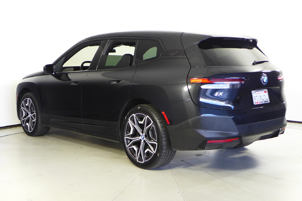 Certified 2024 BMW iX xDrive50 AWD/4WD image 8