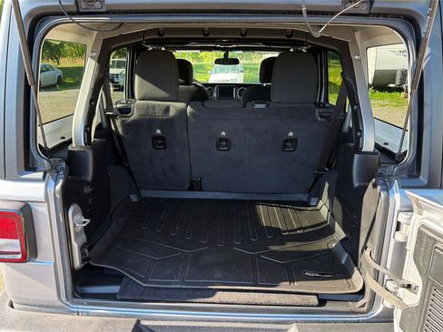 Used 2021 Jeep Wrangler Unlimited Sport AWD/4WD image 12