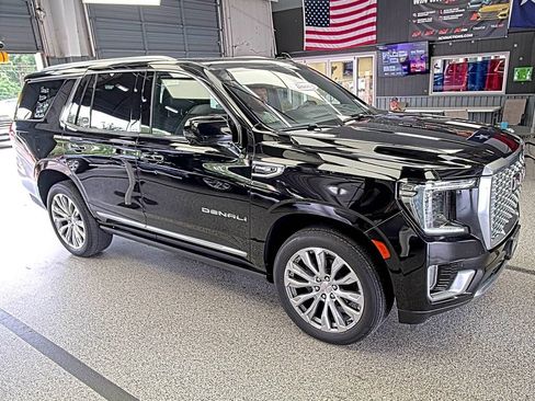 Used 2023 GMC Yukon Denali AWD/4WD image 1