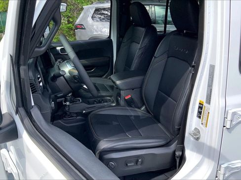 Certified 2024 Jeep Wrangler Unlimited Sahara AWD/4WD image 7