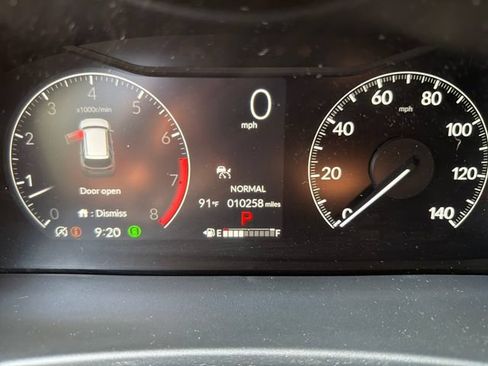 Used 2025 Honda Pilot Sport image 19