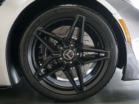 Used 2016 Chevrolet Corvette Z06 w/ 2LZ Preferred Equipment Group image 46