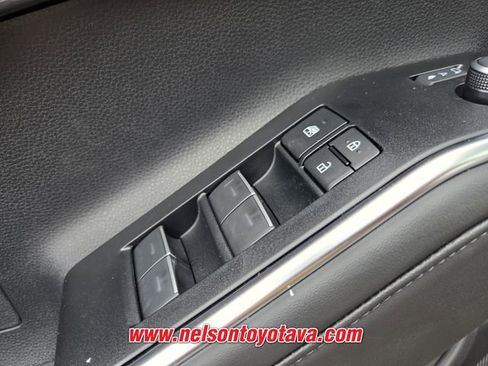 New 2026 Toyota Highlander Platinum image 14