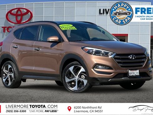 Used 2016 Hyundai Tucson Limited w/ Option Group 03 FWD image 1