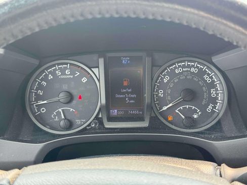 Used 2017 Toyota Tacoma TRD Sport w/ Tow Package (A/T) AWD/4WD image 26