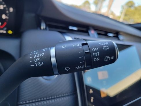 Used 2025 Land Rover Discovery Sport Dynamic SE image 33