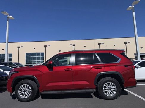 Used 2025 Toyota Sequoia SR5 image 4