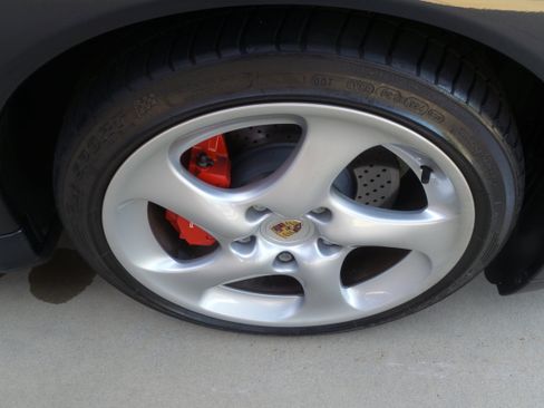 Used 2005 Porsche 911 Cabriolet image 16