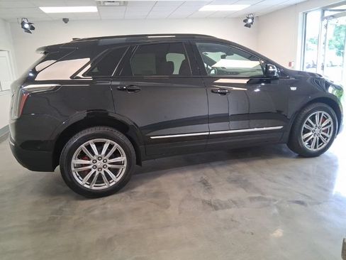 Certified 2026 Cadillac XT5 Sportv w/ LPO, Floor Liner Package AWD/4WD image 8