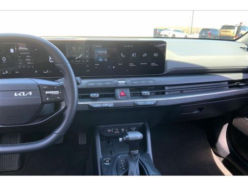 Used 2025 Kia K4 EX FWD image 6