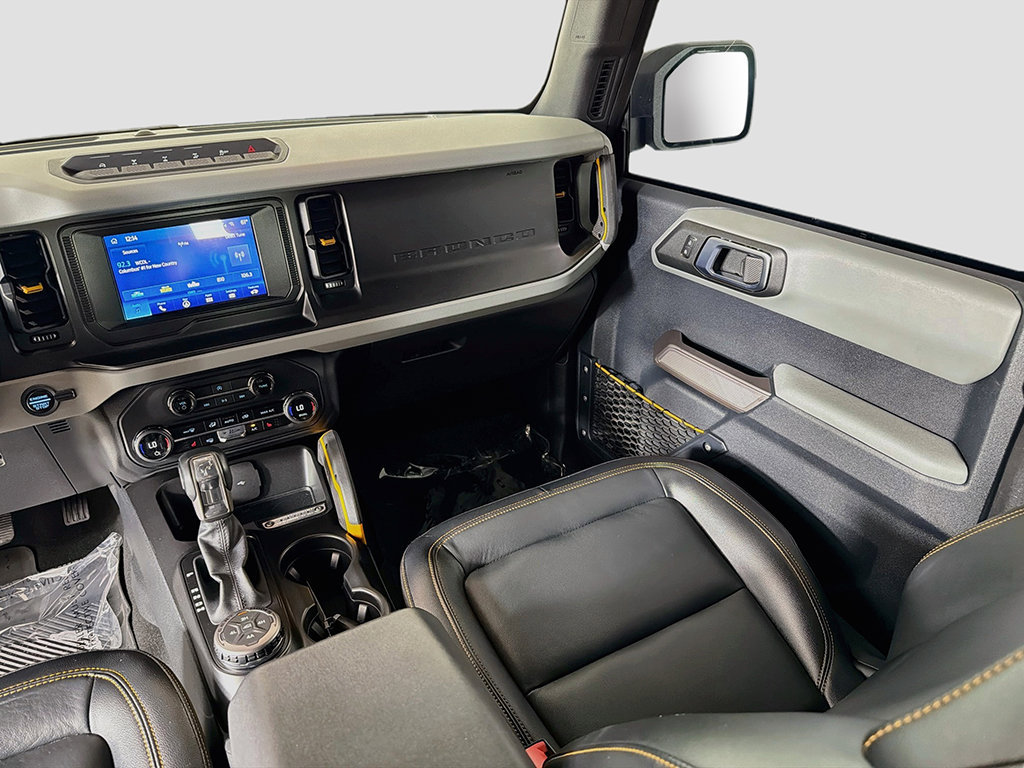 Used 2023 Ford Bronco Badlands w/ Sasquatch Package AWD/4WD image 28