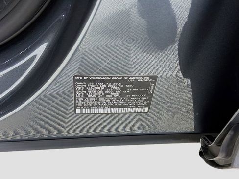 Used 2024 Volkswagen Atlas SE image 32