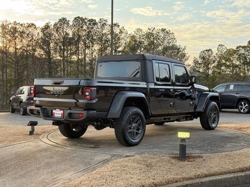 New 2026 Jeep Gladiator Sport image 7