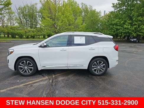 Used 2020 GMC Terrain Denali w/ Denali Premium Package AWD/4WD image 1