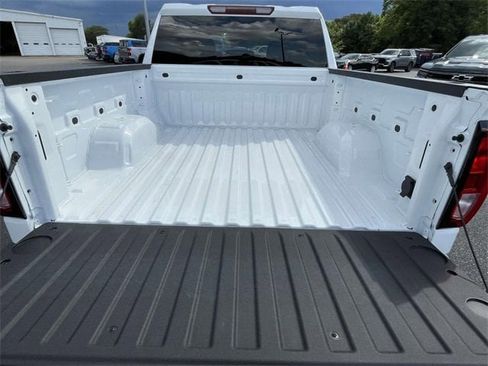 New 2025 GMC Sierra 1500 Elevation image 7