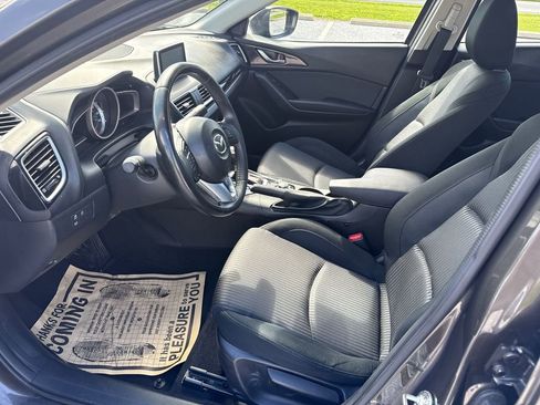 Used 2016 MAZDA MAZDA3 i Touring FWD image 10