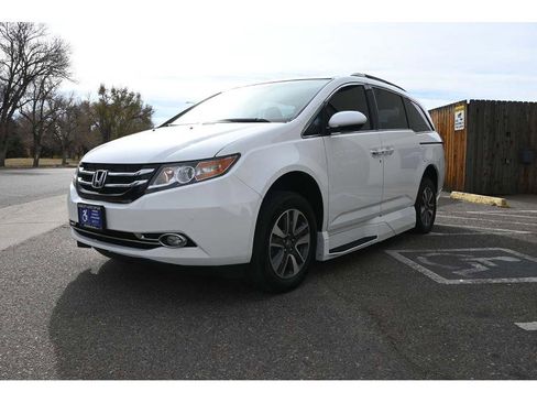 Used 2016 Honda Odyssey Touring Elite image 10
