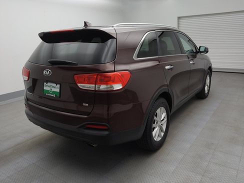 Used 2018 Kia Sorento LX image 9