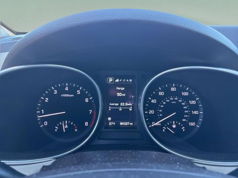 Used 2018 Hyundai Santa Fe SE image 15