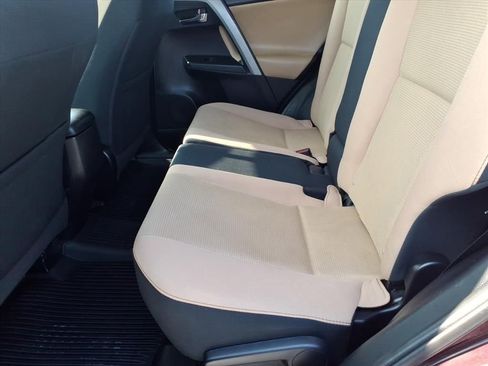 Used 2016 Toyota RAV4 XLE image 17